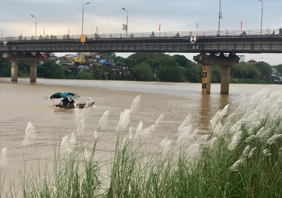 Nam Định: 3 trẻ em và một người lớn đuối nước, mất tích trên sông Đào