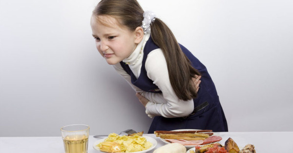 Biểu hiện nhiễm trùng, nhiễm độc do ăn uống ở trẻ