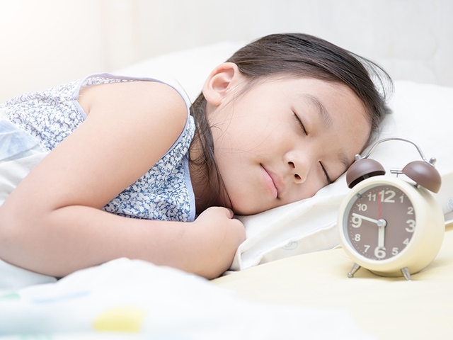 Trẻ ngủ bao lâu mỗi ngày là đủ?