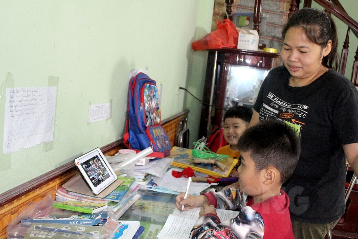 Gia đình là 'lá chắn' bảo vệ trẻ em trên không gian mạng
