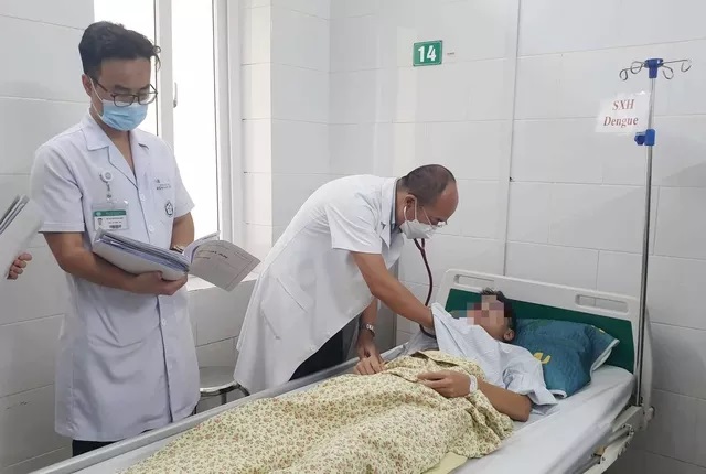 Sốt xuất huyết ở trẻ em, những dấu hiệu nặng cần nhập viện gấp
