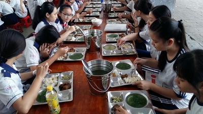 TPHCM kiểm tra hàng nghìn căng tin, bếp ăn tập thể trong trường học
