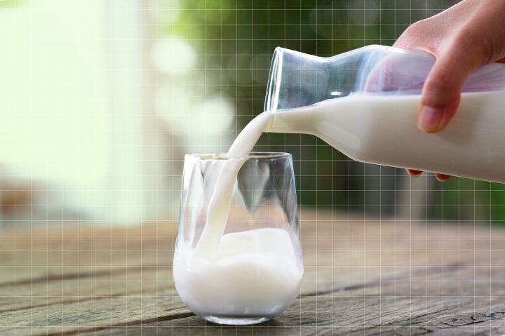 Trẻ em uống nhiều sữa tươi có tốt?