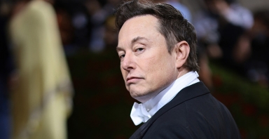 Tài sản của tỉ phú Musk bị thổi bay 100 tỷ USD