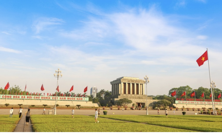 Top địa điểm du xuân, vui chơi vào dịp Tết Quý Mão 2023 tại Hà Nội
