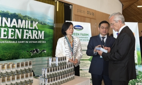 Vinamilk có sản phẩm sữa tươi đầu tiên trên thế giới được chứng nhận từ tổ chức Clean Label Project của Mỹ