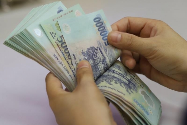 Cuối năm, ngân hàng đẩy mạnh rao bán nợ, thanh lý hàng trăm khoản vay tiêu dùng không tài sản bảo đảm