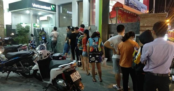 Vietcombank chính thức tăng gấp đôi hạn mức rút tiền ATM mỗi lần giao dịch