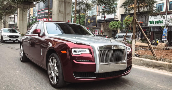Hãng xe sang Rolls-Royce nổi tiếng ghi nhận doanh số bán hàng kỉ lục trong năm 2022, giá trung bình tăng hơn 500.000 USD/xe nhờ...