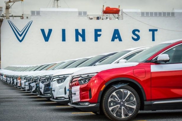 Người Mỹ cần 13 tháng lương, còn người Việt cần bao nhiêu tháng lương trung bình để mua ô tô điện VinFast?