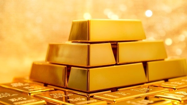 Giá vàng thế giới vượt ngưỡng 1.900 USD/ounce, vàng trong nước giảm nhẹ